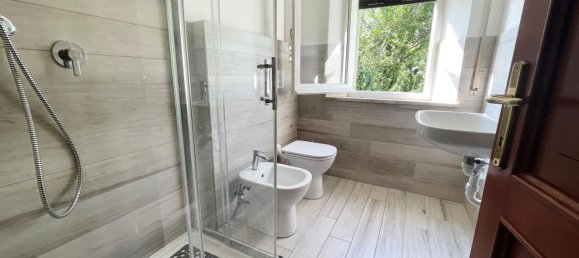 4 bedrooms Apartment in Jesi, Italy No. 332503 13