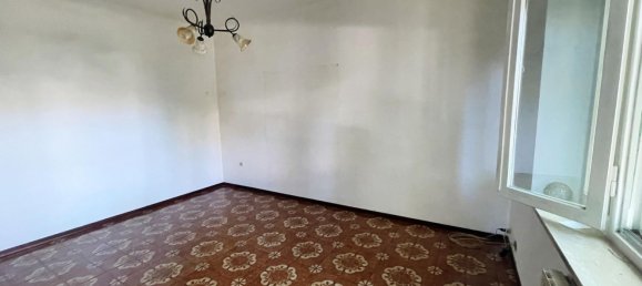 4 bedrooms Apartment in Jesi, Italy No. 332503 3
