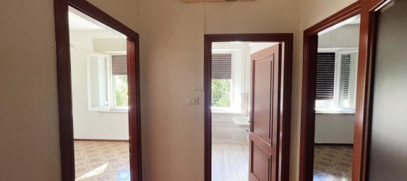 4 bedrooms Apartment in Jesi, Italy No. 332503 15