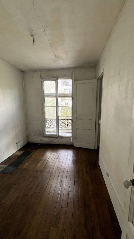 1 bedroom Apartment in Paris, France No. 172245