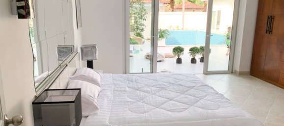 12 bedrooms Cafe / restaurant in Pattaya, Thailand No. 3509 9