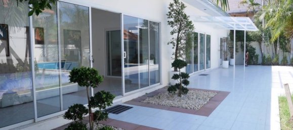 12 bedrooms Cafe / restaurant in Pattaya, Thailand No. 3509 4