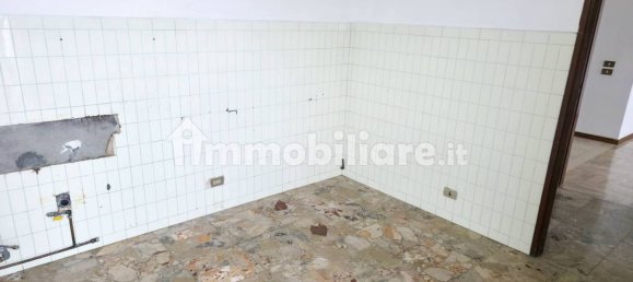 3 bedrooms Apartment in Carugo, Italy No. 341457 7