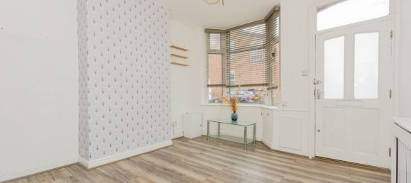 2 bedrooms House in Stockport, United Kingdom No. 1927 2