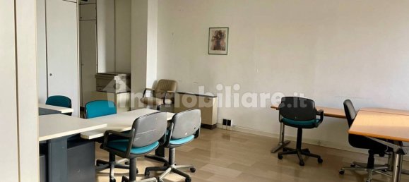 2 rooms Office in Rome, Italy No. 150929 8