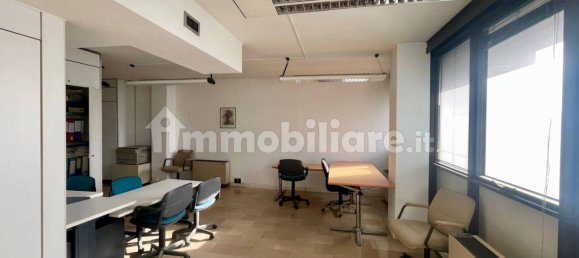 2 rooms Office in Rome, Italy No. 150929 24