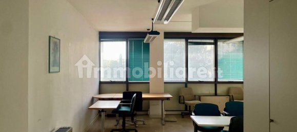 2 rooms Office in Rome, Italy No. 150929 7