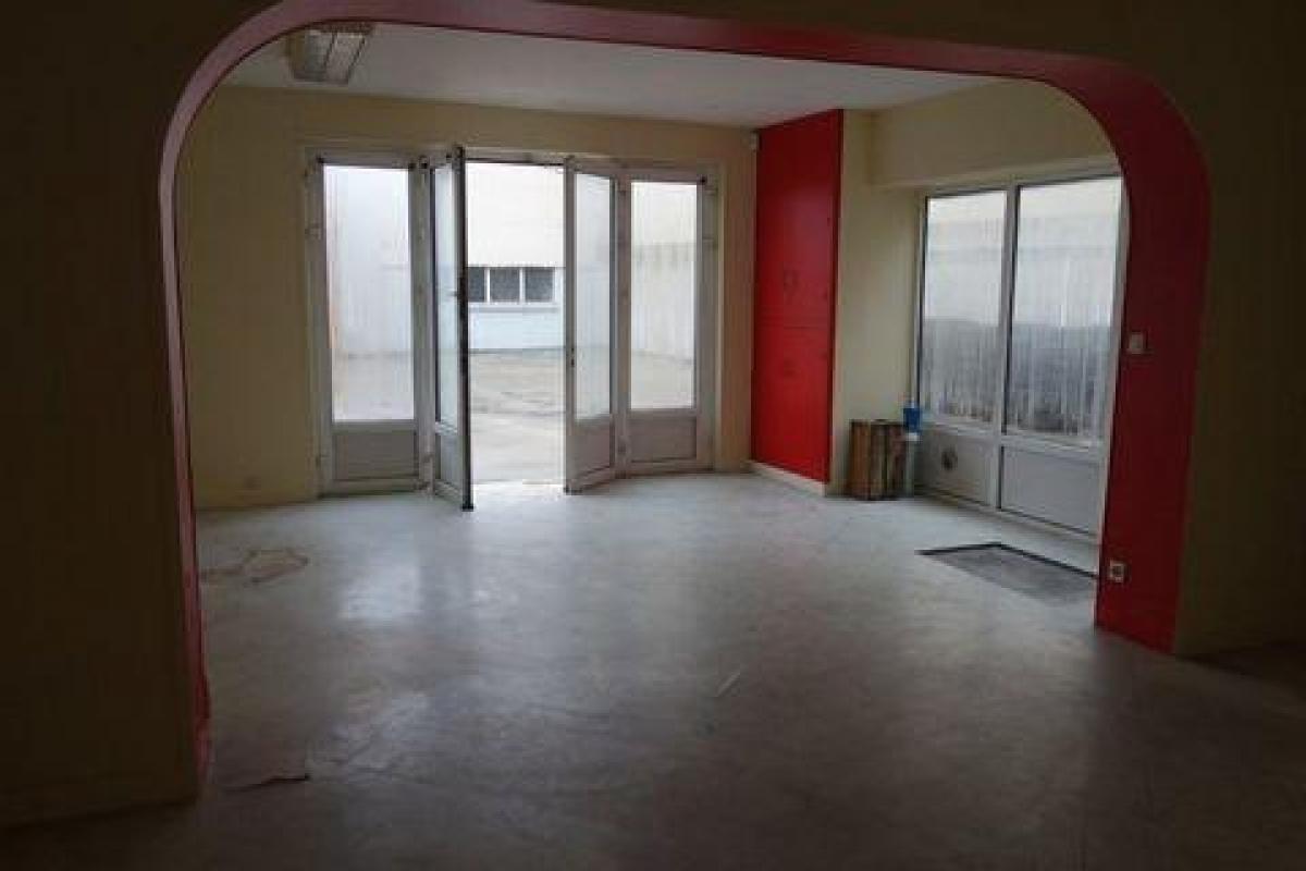  مكتب في Pierrelaye, France 1357متر مربع رقم 20190