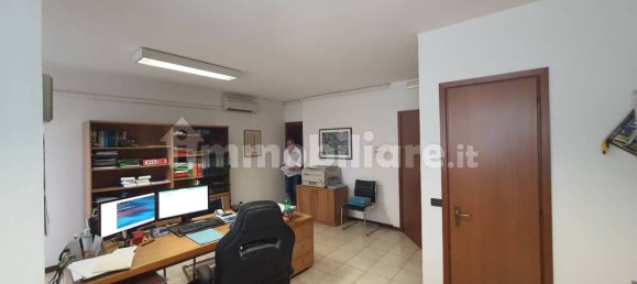 Escritório de 5 divisões em Rome, Italy N.º 336790 6