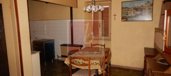 Casa de 5 divisões em Sangiano, Italy N.º 71679 11