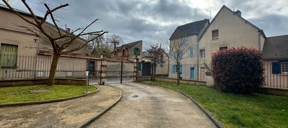 4 bedrooms Duplex in Chartres, France No. 84371 10