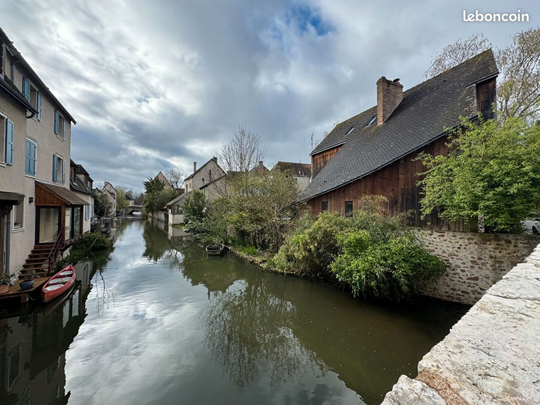 4 bedrooms Duplex in Chartres, France No. 84371