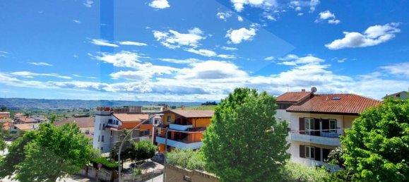 Villa de 11 habitaciónes en Spoltore, Italy No. 26551 18