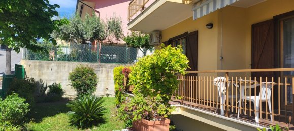 Villa de 11 habitaciónes en Spoltore, Italy No. 26551 30