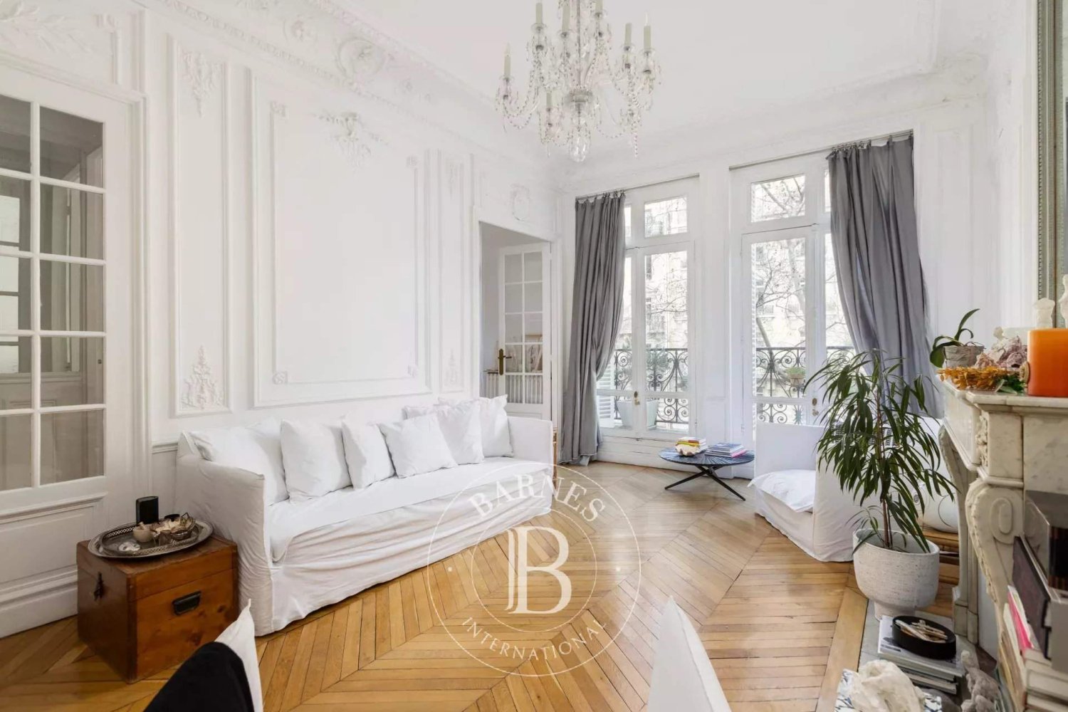 3 chambres Appartement à Paris, France No. 133570