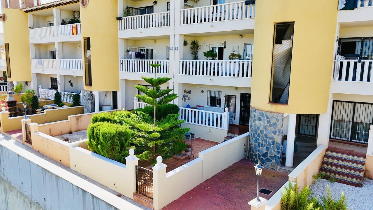 Apartamento de 2 dormitorios en La Zenia, Spain No. 182887