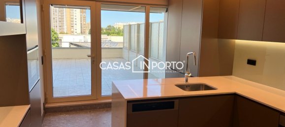 4 Schlafzimmer Doppelhaus in Porto, Portugal, Nr. 117591 5