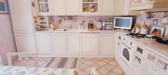 4 rooms Apartment in Bari, Italy No. 25204 9