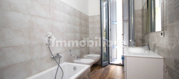 Apartamento de 2 dormitorios en Parabiago, Italy No. 360118 12