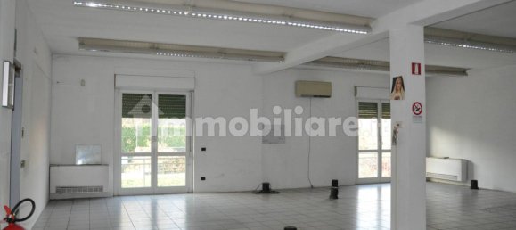 4-salle Propriété commerciale à Costa Masnaga, Italy No. 105044 17