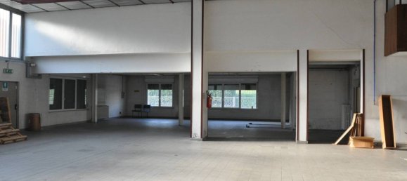 4-salle Propriété commerciale à Costa Masnaga, Italy No. 105044 7