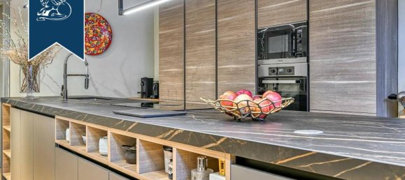 6 bedrooms Villa in Naples, Italy No. 354924 13