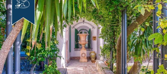 6 bedrooms Villa in Naples, Italy No. 354924 8