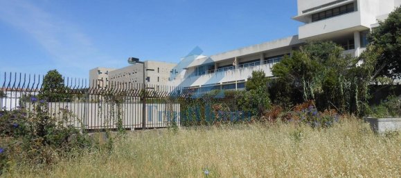 2000m² Land in Lisbon, Portugal No. 134901 10