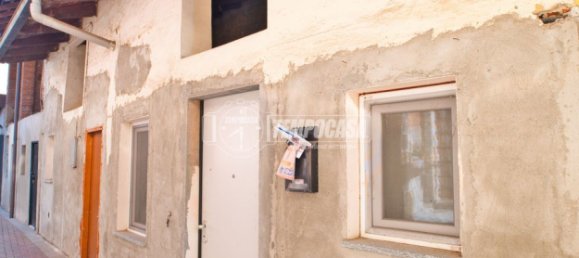 Studio in Romentino, Italy No. 77089 11