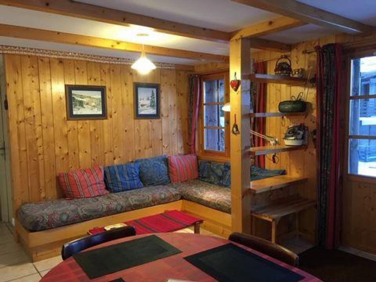 2 bedrooms Condo in Combloux, France No. 27703