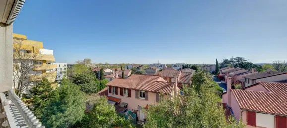 Apartamento de 3 dormitorios en Venissieux, France No. 351117 6