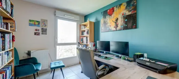 Apartamento de 3 dormitorios en Venissieux, France No. 351117 10