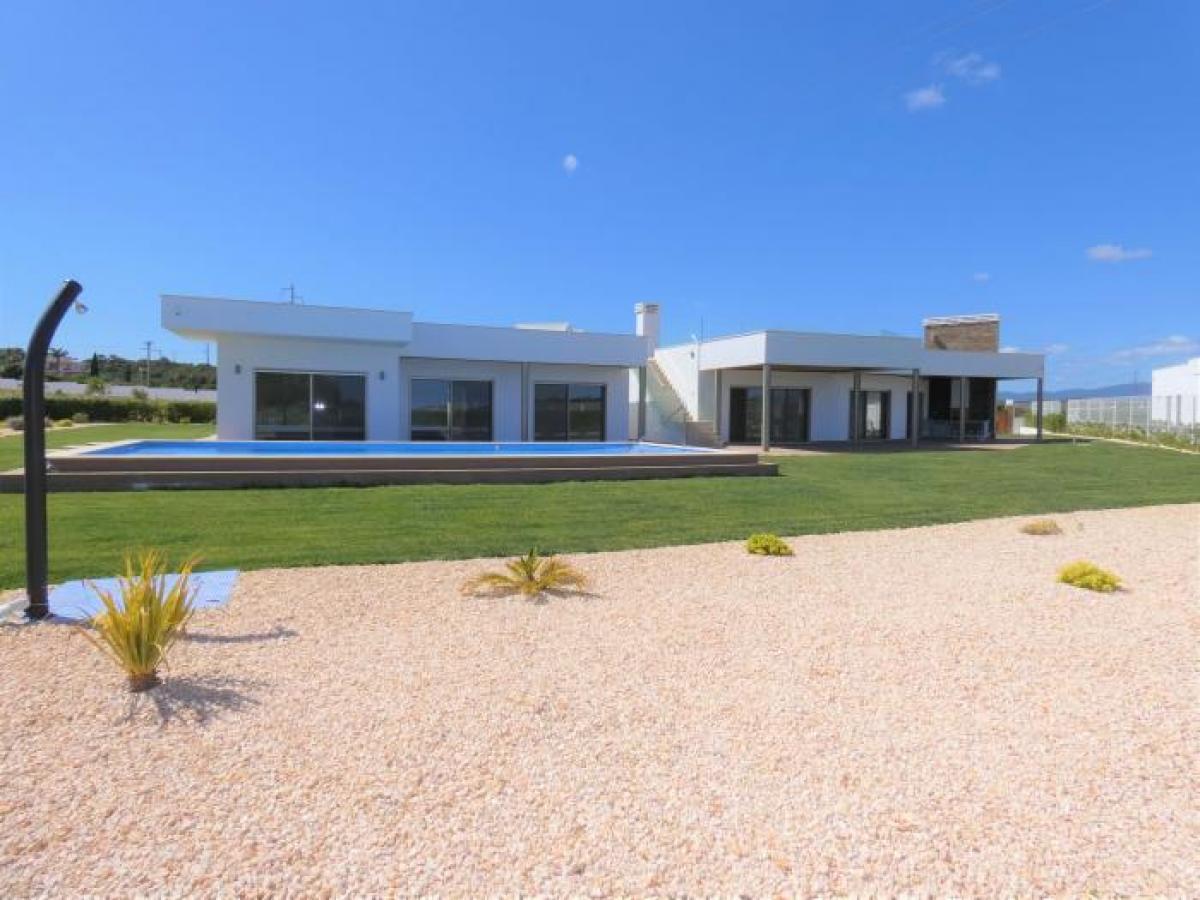 Вилла с 3 спальнями в Лагуш, Португалия № 3997