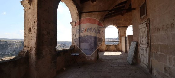 5 rooms Apartment in Matera, Italy No. 17233 28