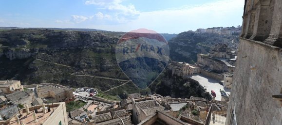 5 rooms Apartment in Matera, Italy No. 17233 27