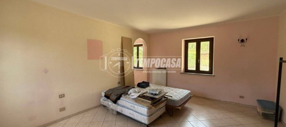 5 bedrooms Villa in Villafranca d'Asti, Italy No. 298108 9