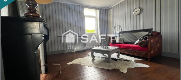 Casa de 5 dormitorios en Vierzon, France No. 70670 19