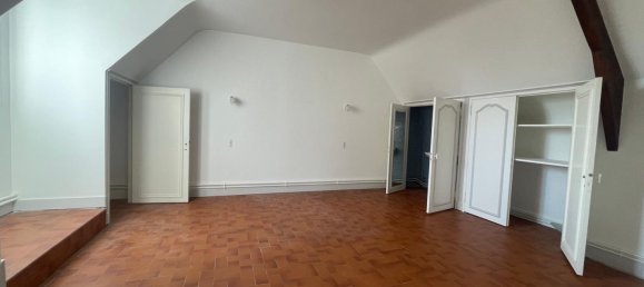 4 bedrooms House in Loches, France No. 80956 11