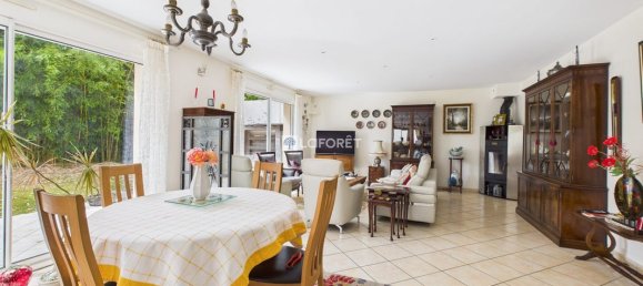 Дом с 3 спальнями в Кемпер, Франция № 330807 4