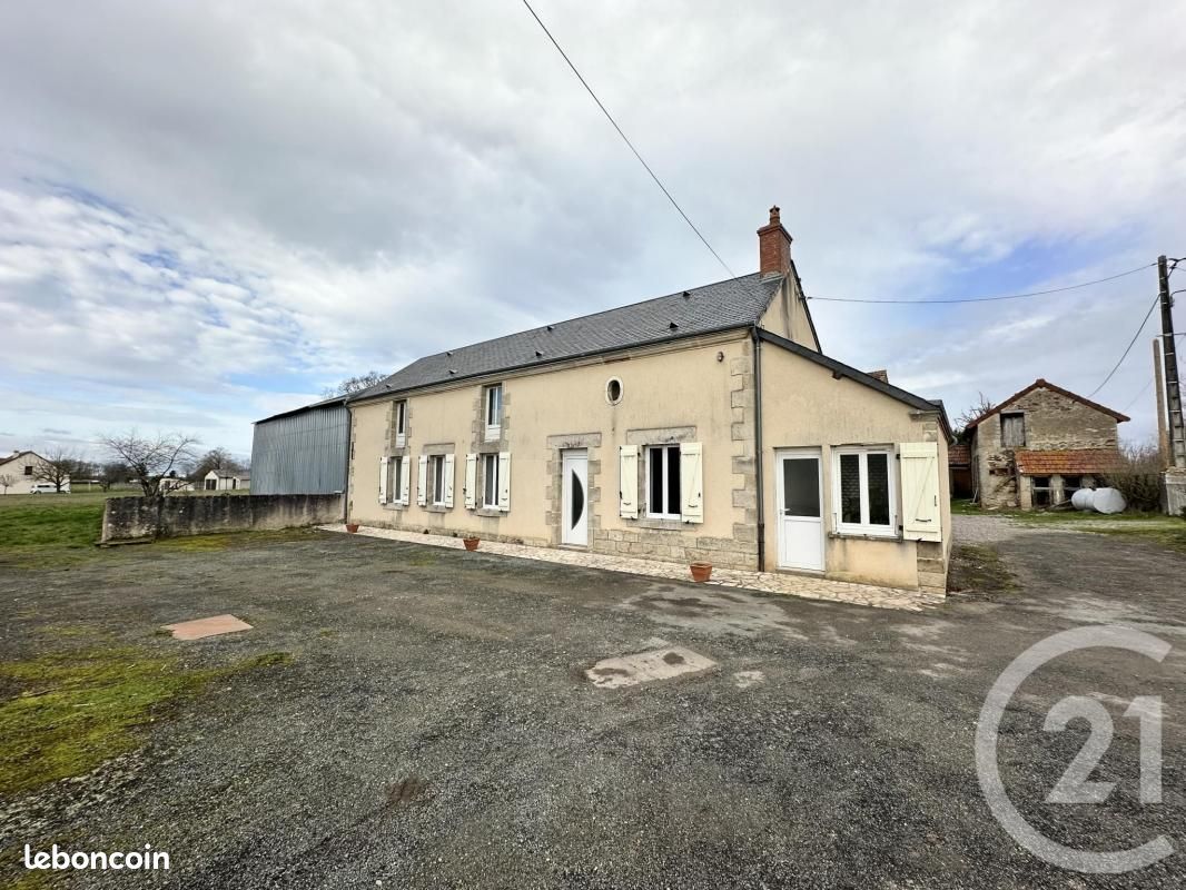 2 bedrooms House in Lignerolles, France No. 79952