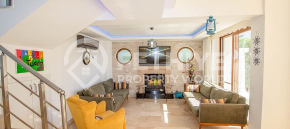 Villa de 4+1 en Oludeniz, Turkey No. 22698 6