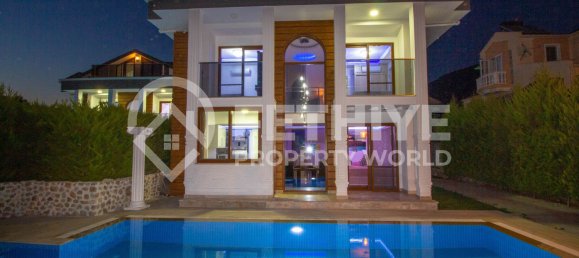 Villa de 4+1 en Oludeniz, Turkey No. 22698 4