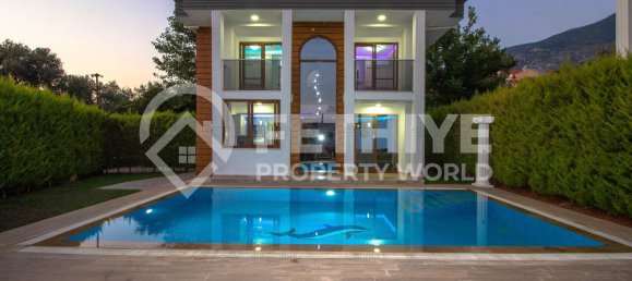 Villa de 4+1 en Oludeniz, Turkey No. 22698 2