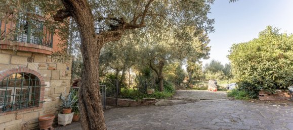 Вилла с 10 комнатами в Марино, Италия № 20764 3