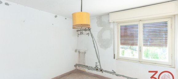 Квартира с 2 комнатами в Традате, Италия № 294399 14