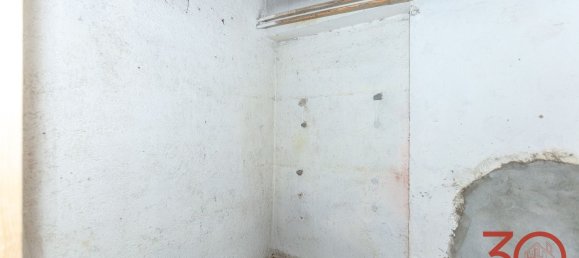 Квартира с 2 комнатами в Традате, Италия № 294399 27