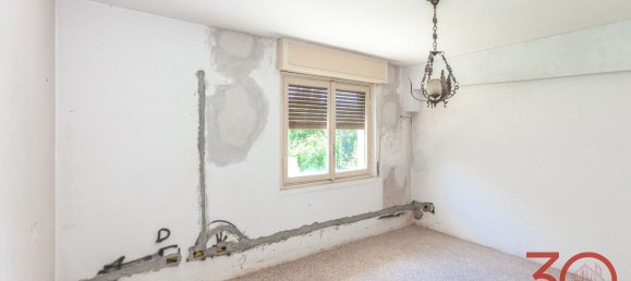 Квартира с 2 комнатами в Традате, Италия № 294399 17