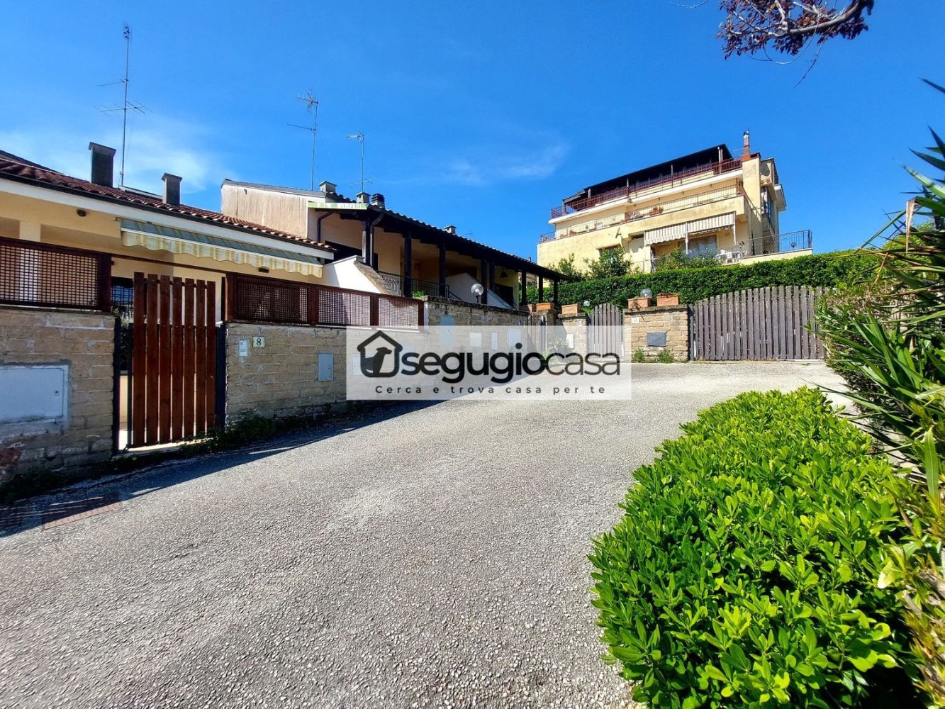 3 Schlafzimmer Haus in Rome, Italy, Nr. 389617