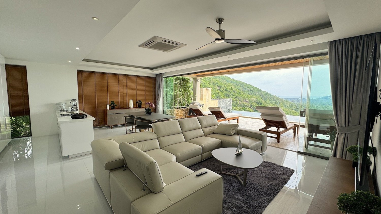 3 bedrooms House in Ko Samui, Thailand No. 26302