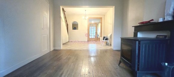 3 bedrooms Castles in Valenciennes, France No. 38864 2